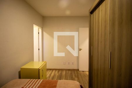 Quarto 1 de casa de condomínio para alugar com 2 quartos, 61m² em Itaquera, São Paulo