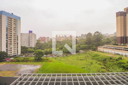 Lavabo de apartamento para alugar com 1 quarto, 49m² em Petrópolis, Porto Alegre