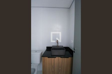 Banheiro de apartamento para alugar com 1 quarto, 25m² em Vila Invernada, São Paulo
