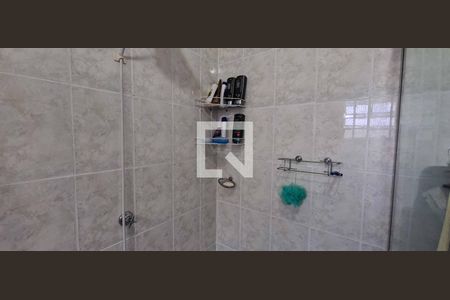 Casa à venda com 200m², 3 quartos e 2 vagas Casa à venda com 200m², 3 quartos e 2 vagasBanheiro