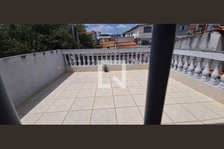 Casa à venda com 200m², 3 quartos e 2 vagas Casa à venda com 200m², 3 quartos e 2 vagasVaranda Quarto