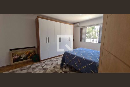 Casa à venda com 200m², 3 quartos e 2 vagas Casa à venda com 200m², 3 quartos e 2 vagasQuarto