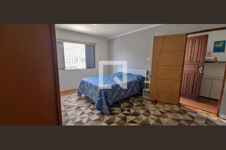 Casa à venda com 200m², 3 quartos e 2 vagas Casa à venda com 200m², 3 quartos e 2 vagasQuarto