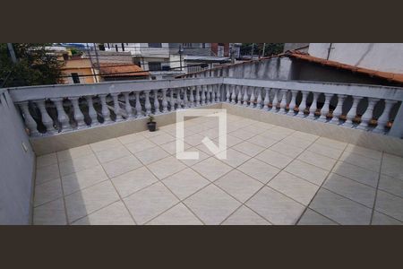 Casa à venda com 200m², 3 quartos e 2 vagas Casa à venda com 200m², 3 quartos e 2 vagasVaranda Quarto