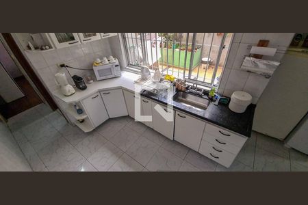 Casa à venda com 200m², 3 quartos e 2 vagas Casa à venda com 200m², 3 quartos e 2 vagasCozinha