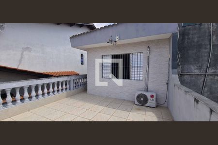 Casa à venda com 200m², 3 quartos e 2 vagas Casa à venda com 200m², 3 quartos e 2 vagasVaranda Quarto