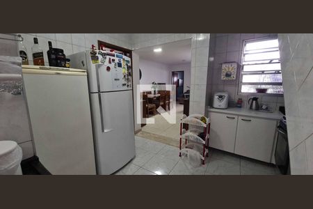 Casa à venda com 200m², 3 quartos e 2 vagas Casa à venda com 200m², 3 quartos e 2 vagasCozinha