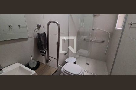 Casa à venda com 200m², 3 quartos e 2 vagas Casa à venda com 200m², 3 quartos e 2 vagasBanheiro 2