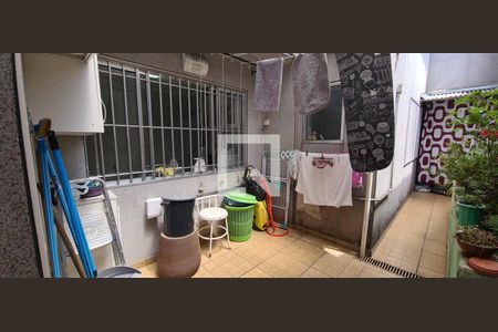 Casa à venda com 200m², 3 quartos e 2 vagas Casa à venda com 200m², 3 quartos e 2 vagasLavanderia