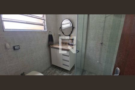 Casa à venda com 200m², 3 quartos e 2 vagas Casa à venda com 200m², 3 quartos e 2 vagasBanheiro