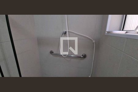 Casa à venda com 200m², 3 quartos e 2 vagas Casa à venda com 200m², 3 quartos e 2 vagasBanheiro 2