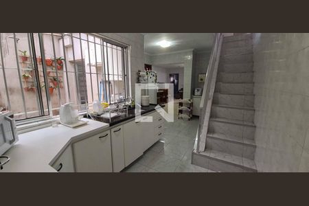 Casa à venda com 200m², 3 quartos e 2 vagas Casa à venda com 200m², 3 quartos e 2 vagasCozinha