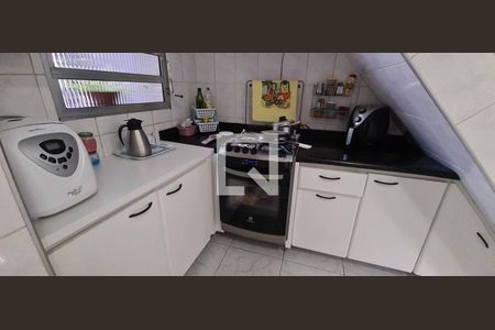 Casa à venda com 200m², 3 quartos e 2 vagas Casa à venda com 200m², 3 quartos e 2 vagasCozinha