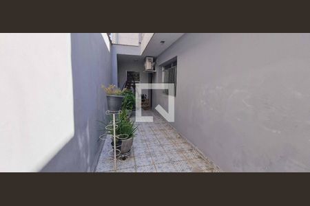 Casa à venda com 200m², 3 quartos e 2 vagas Casa à venda com 200m², 3 quartos e 2 vagasÁrea comum