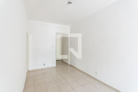 Apartamento à venda com 71m², 2 quartos e 1 vagaSala