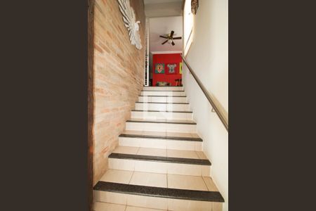 Escada de casa de condomínio à venda com 5 quartos, 340m² em Parque Imperador, Campinas