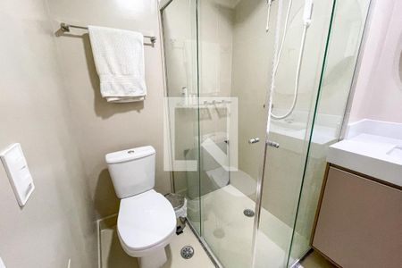 Banheiro de kitnet/studio à venda com 1 quarto, 25m² em Pinheiros, São Paulo