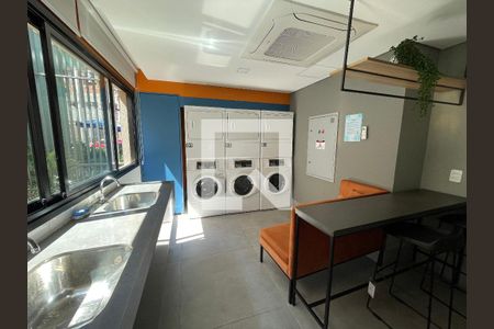 Studio à venda com 29m², 1 quarto e sem vaga Studio à venda com 29m², 1 quarto e sem vagaLavanderia