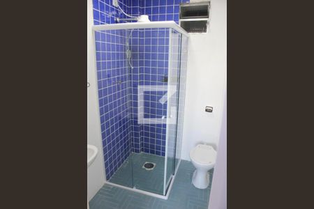 Banheiro de apartamento para alugar com 1 quarto, 35m² em Gonzaguinha, São Vicente
