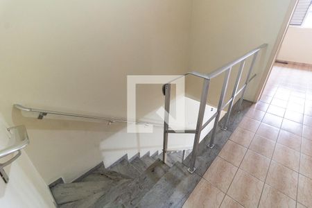 Escada de casa à venda com 2 quartos, 105m² em Vila Moraes, São Paulo