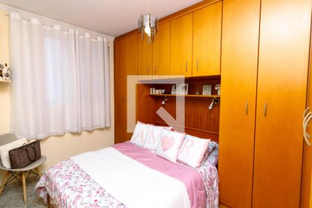 Quarto 1 de apartamento para alugar com 2 quartos, 50m² em Vila Marieta, São Paulo