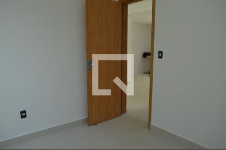 Quarto de apartamento à venda com 2 quartos, 80m² em Alvorada, Contagem