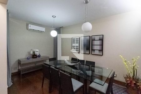 Sala 2 de casa para alugar com 6 quartos, 350m² em Ouro Preto, Belo Horizonte