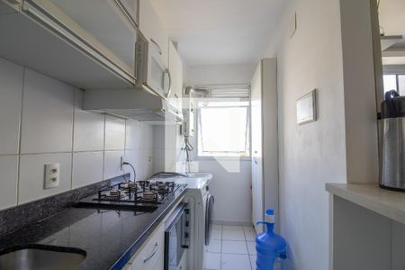 Cozinha de apartamento à venda com 3 quartos, 60m² em Jardim Itu, Porto Alegre