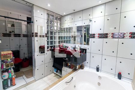 Banheiro da Suíte de casa à venda com 3 quartos, 210m² em Cidade Domitila, São Paulo