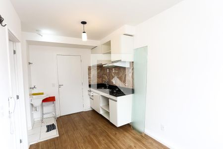 Studio à venda com 24m², 1 quarto e sem vagaKitnet_Sala_Cozinha_Serviço