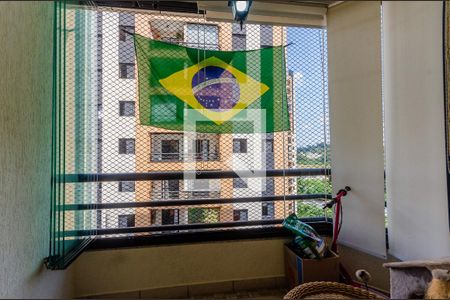 Sacada da sala de apartamento à venda com 3 quartos, 76m² em Jardim Íris, São Paulo