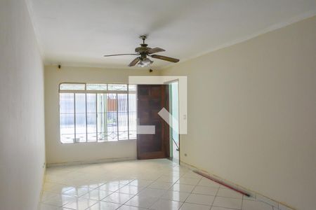 Casa para alugar com 160m², 4 quartos e 2 vagasSala