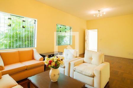 Sala de casa para alugar com 4 quartos, 235m² em Nova Petrópolis, São Bernardo do Campo