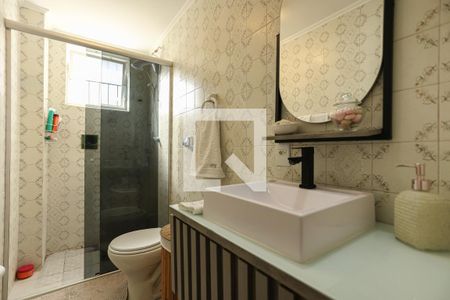 Banheiro de apartamento à venda com 2 quartos, 78m² em Santana, Porto Alegre