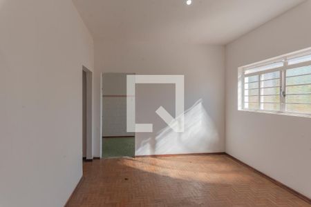 Casa à venda com 98m², 3 quartos e 2 vagasSala