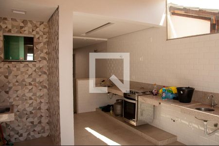 Cozinha e Área de Serviço de casa à venda com 2 quartos, 100m² em Sinimbu, Belo Horizonte