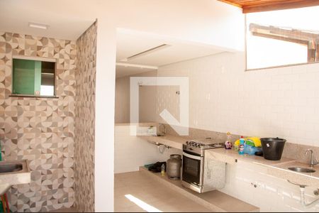 Cozinha e Área de Serviço de casa à venda com 2 quartos, 100m² em Sinimbu, Belo Horizonte