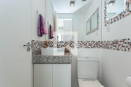 Banheiro de apartamento para alugar com 2 quartos, 52m² em Cambuci, São Paulo