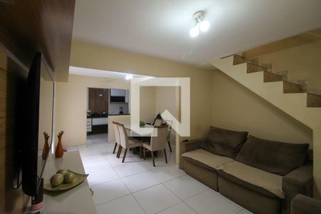 Sala de casa à venda com 3 quartos, 100m² em Conjunto Residencial Sitio Oratório, São Paulo
