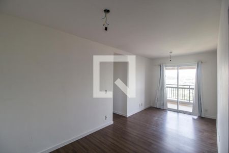 Sala de apartamento à venda com 3 quartos, 76m² em Jardim Tupanci, Barueri