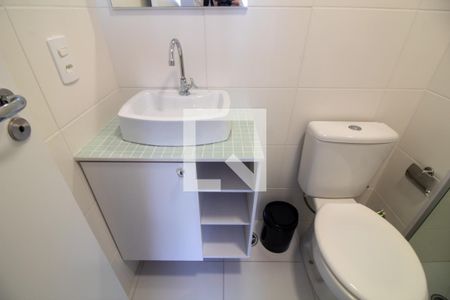 Banheiro da Suíte de apartamento para alugar com 1 quarto, 28m² em Jardim Caravelas, São Paulo