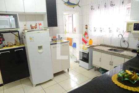 cozinha de apartamento para alugar com 2 quartos, 89m² em Tupi, Praia Grande