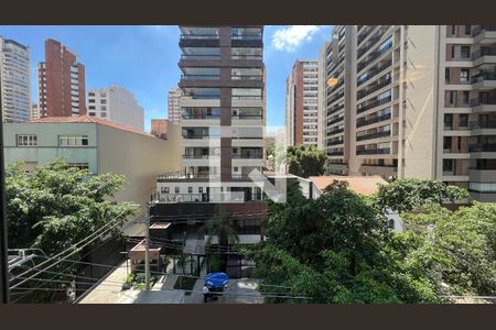 Vista da sala de kitnet/studio para alugar com 1 quarto, 32m² em Pinheiros, São Paulo