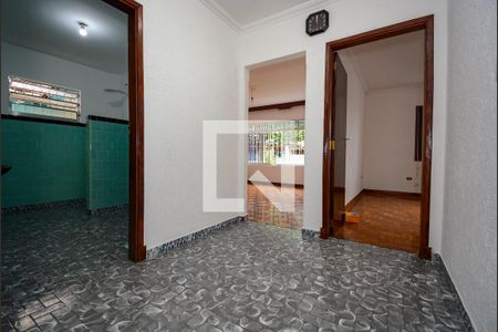acesso aos quartos  de casa à venda com 2 quartos, 252m² em Independência, São Bernardo do Campo