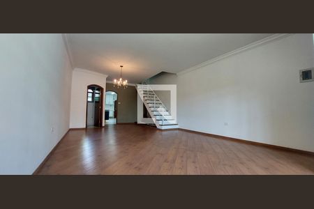 Casa à venda com 292m², 3 quartos e 5 vagasSala