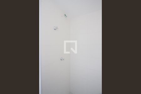 Banheiro de apartamento para alugar com 1 quarto, 25m² em Jardim Mirante, São Paulo