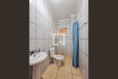 Banheiro de casa para alugar com 2 quartos, 70m² em Vila Aurora (zona Norte), São Paulo