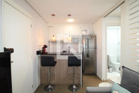 Sala/Cozinha de apartamento à venda com 1 quarto, 27m² em Vila Ré, São Paulo
