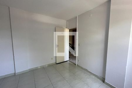 Sala de apartamento à venda com 2 quartos, 46m² em Praia da Bandeira, Rio de Janeiro