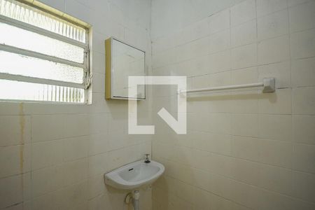 Casa à venda com 200m², 2 quartos e sem vaga Casa à venda com 200m², 2 quartos e sem vagaBanheiro Suíte